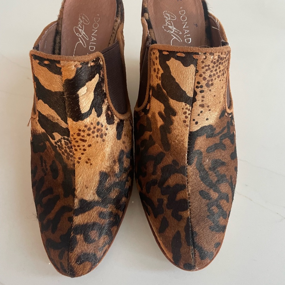 Donald J. Pliner Ingrid Animal Print Calf Hair Leather Wedges 6.5 6 1/2